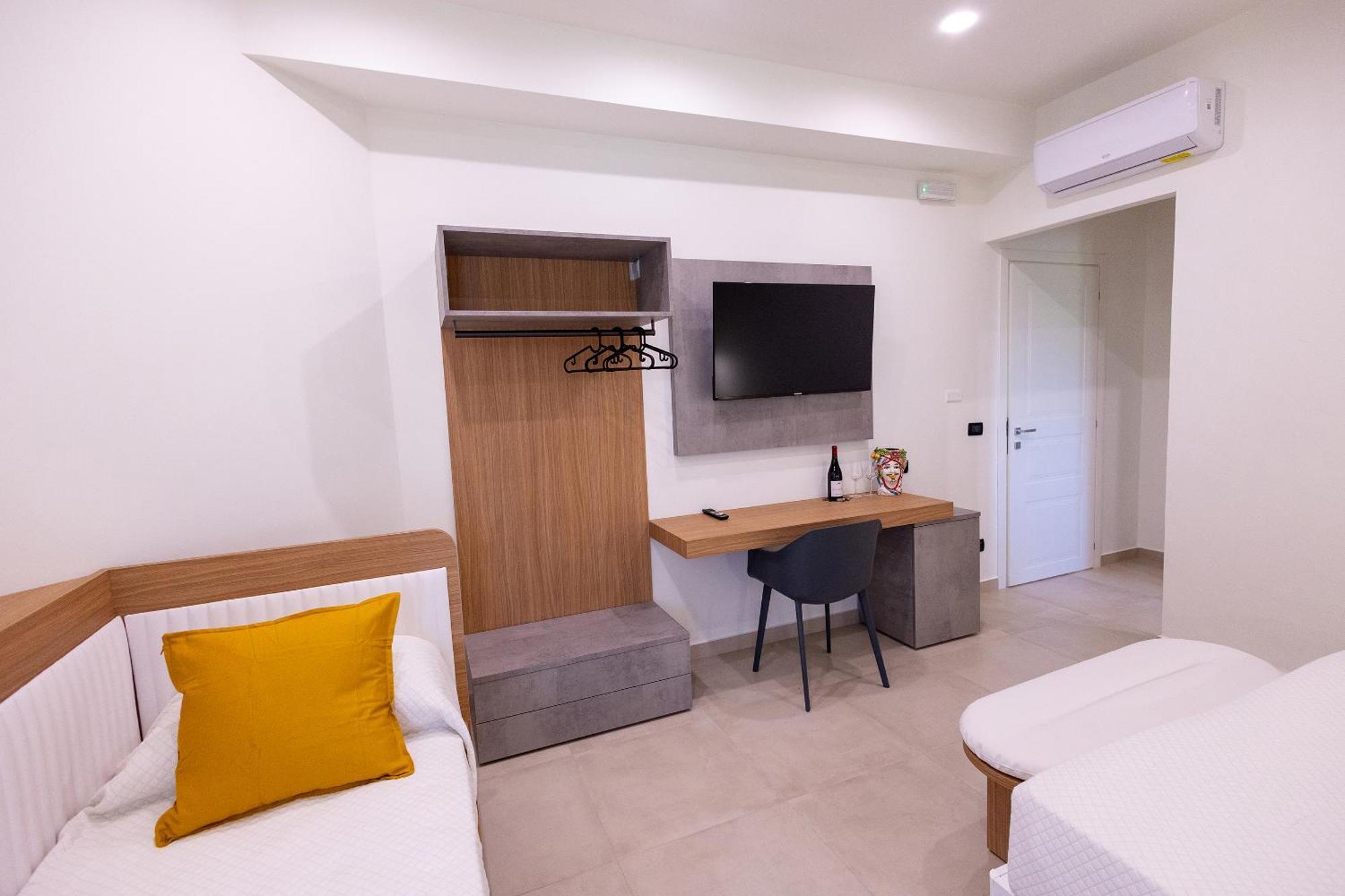Villa Iris Giardini-Naxos Kültér fotó