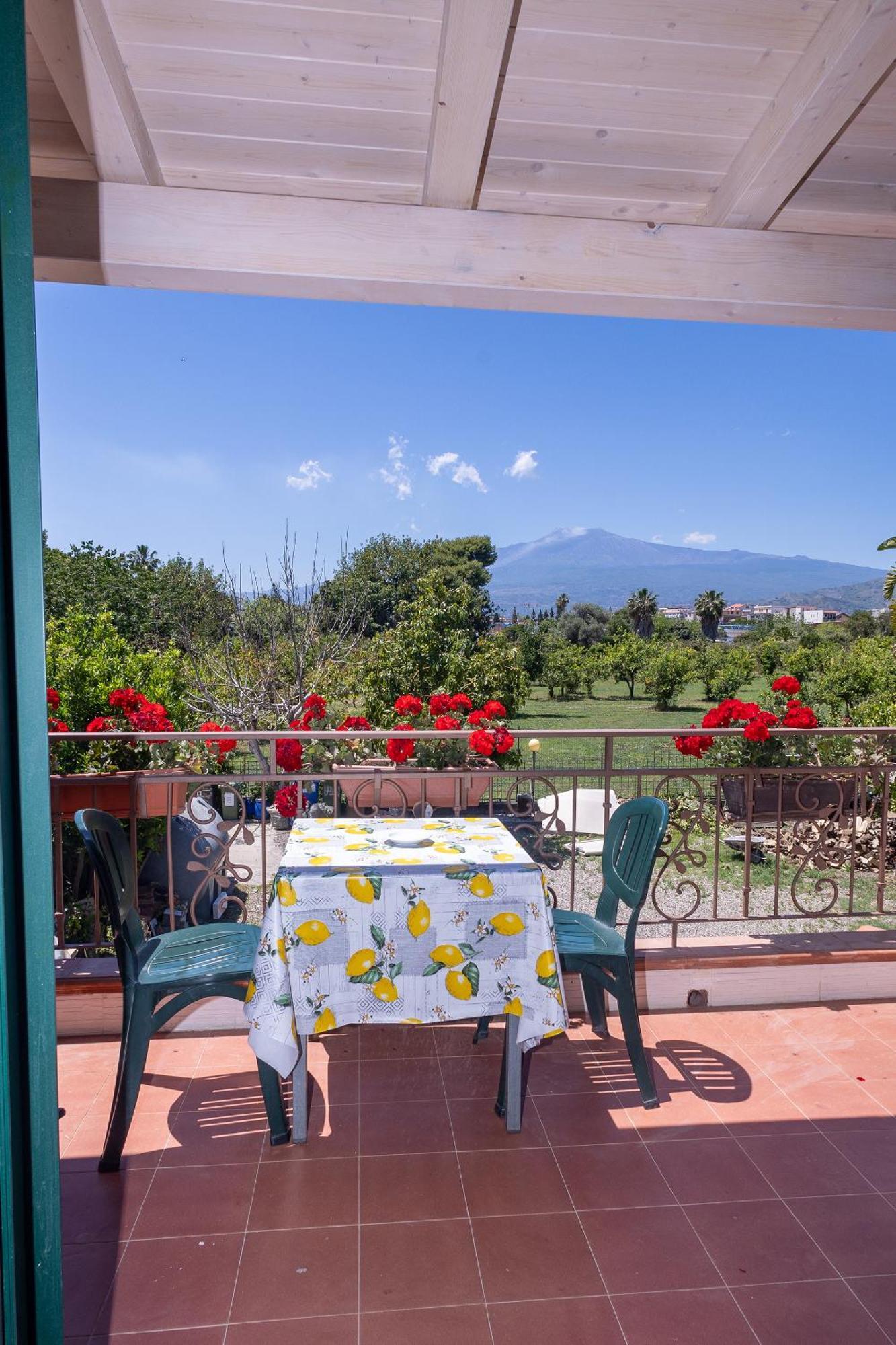 Villa Iris Giardini-Naxos Kültér fotó